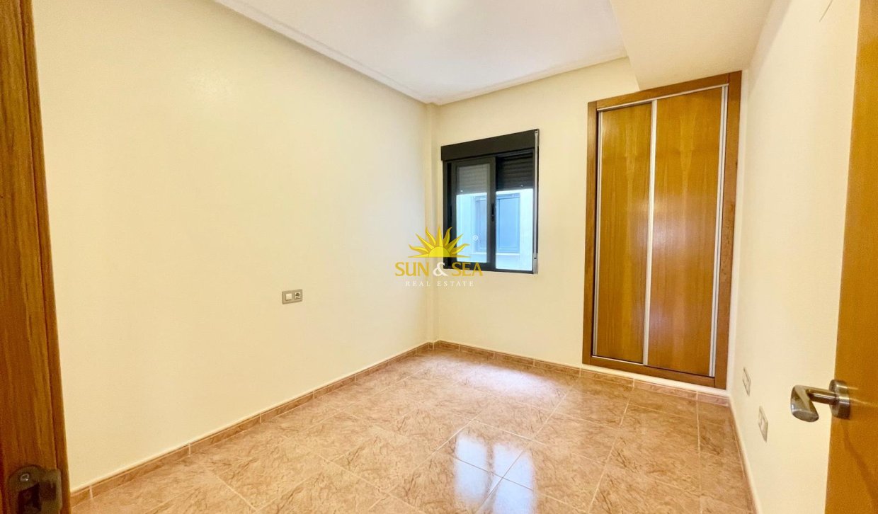 Location à long terme - Appartement - Bigastro