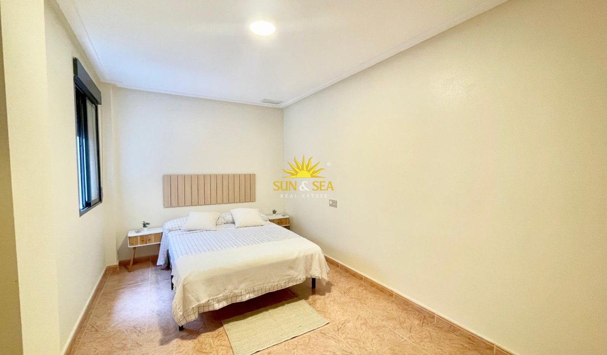 Location à long terme - Appartement - Bigastro