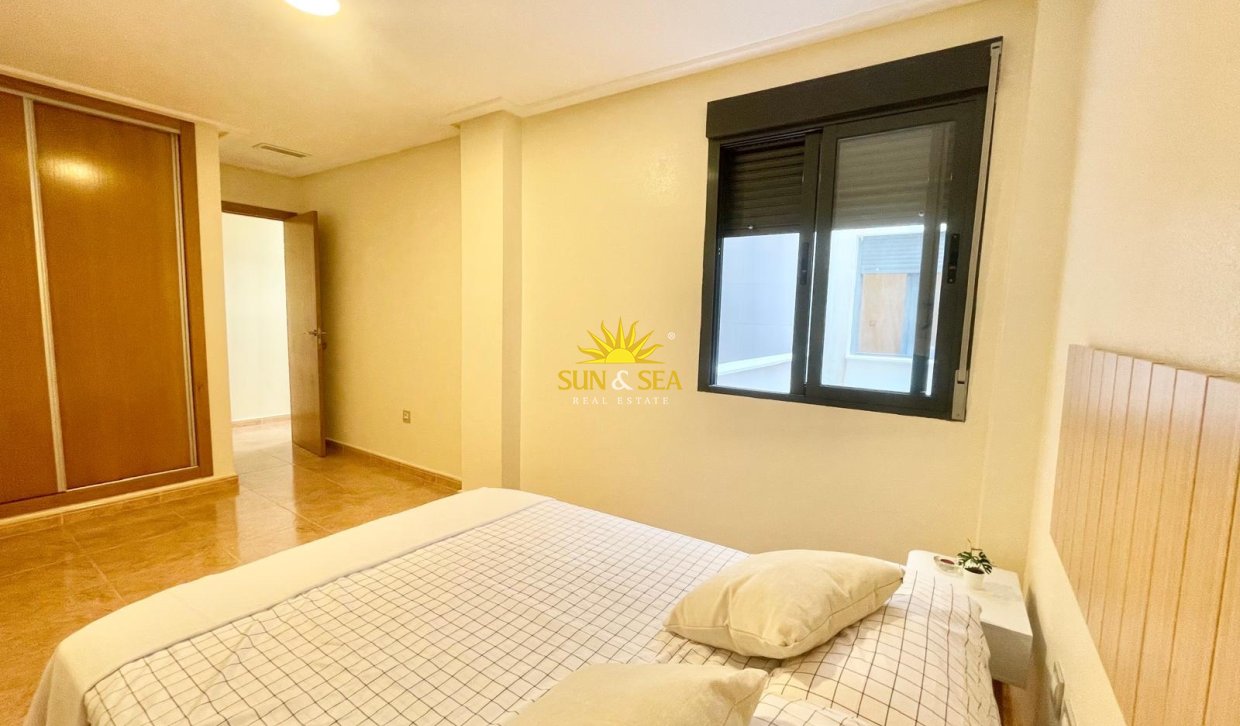 Location à long terme - Appartement - Bigastro
