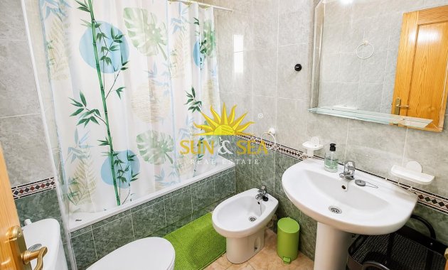 Wiederverkauf - Wohnung - Torrevieja - Parque de las Naciones