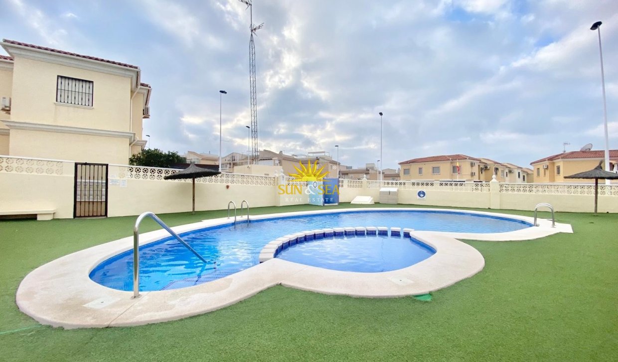 Wiederverkauf - Townhouse - Torrevieja - Aguas Nuevas