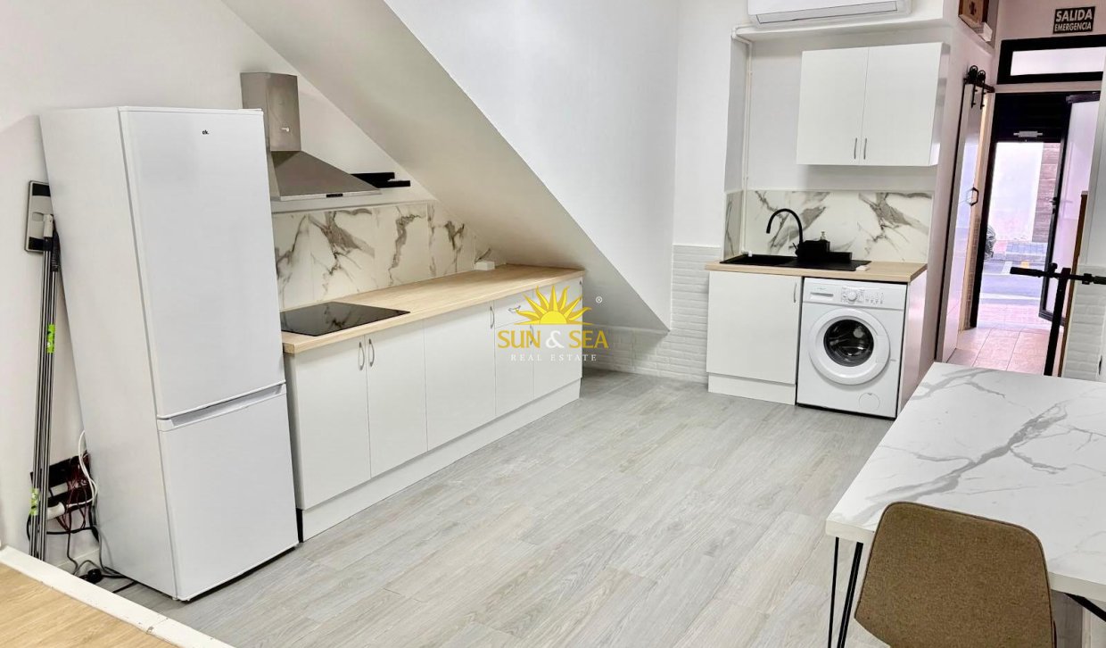 Wiederverkauf - Duplex - Torrevieja - Centro