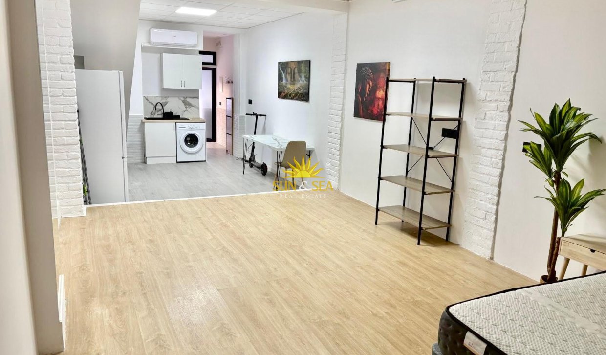 Wiederverkauf - Duplex - Torrevieja - Centro