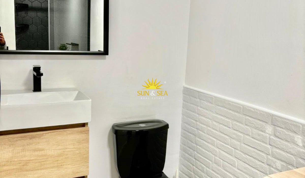 Wiederverkauf - Duplex - Torrevieja - Centro