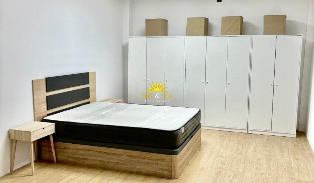 Wiederverkauf - Duplex - Torrevieja - Centro