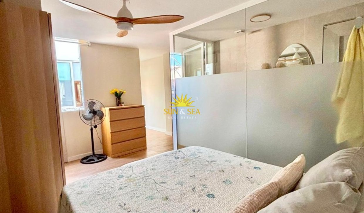 Wiederverkauf - Duplex - Torrevieja - Centro