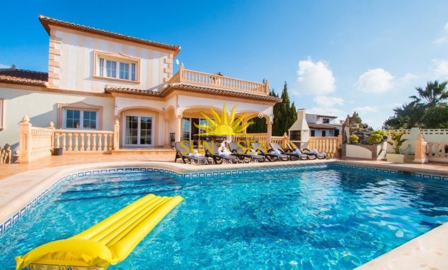 Langfristige Vermietung - Freistehende Villa - Calpe