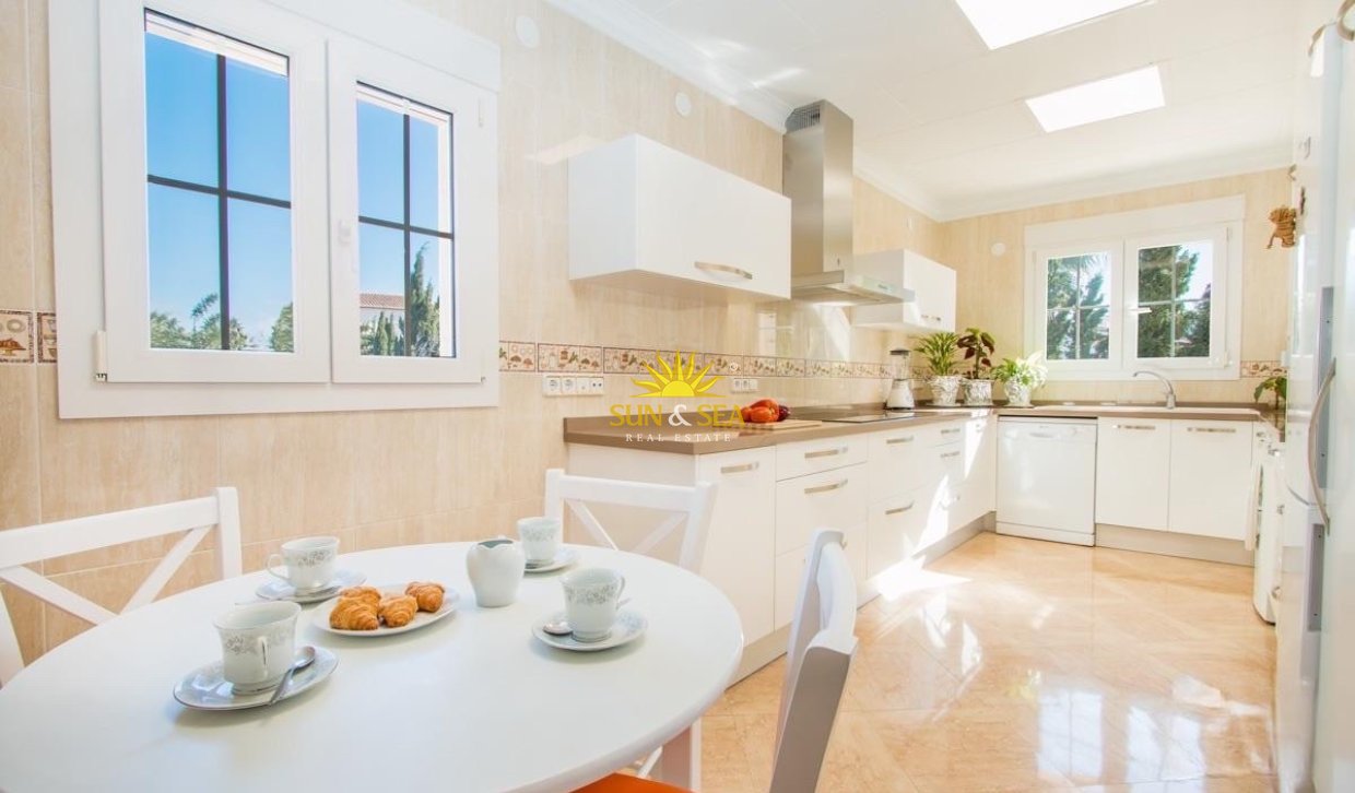 Langfristige Vermietung - Freistehende Villa - Calpe