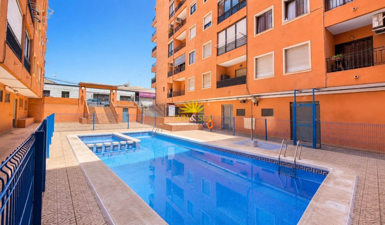 Wiederverkauf - Wohnung - Torrevieja - Centro