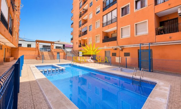 Wiederverkauf - Wohnung - Torrevieja - Centro