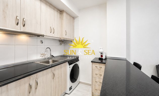 Wiederverkauf - Wohnung - Torrevieja - Centro