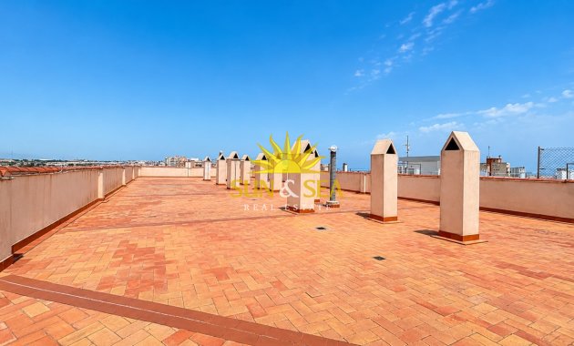 Wiederverkauf - Wohnung - Torrevieja - Centro