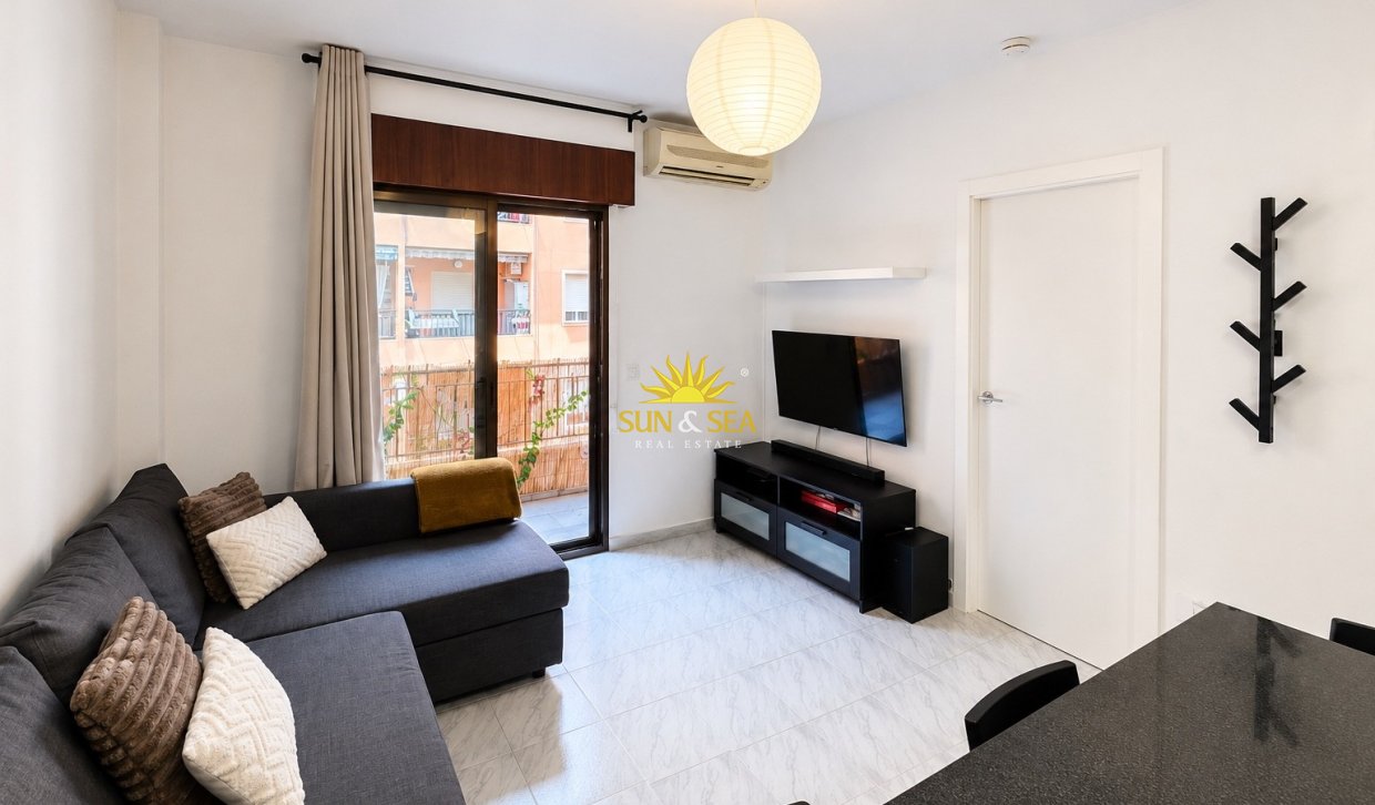 Wiederverkauf - Wohnung - Torrevieja - Centro