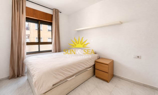 Wiederverkauf - Wohnung - Torrevieja - Centro