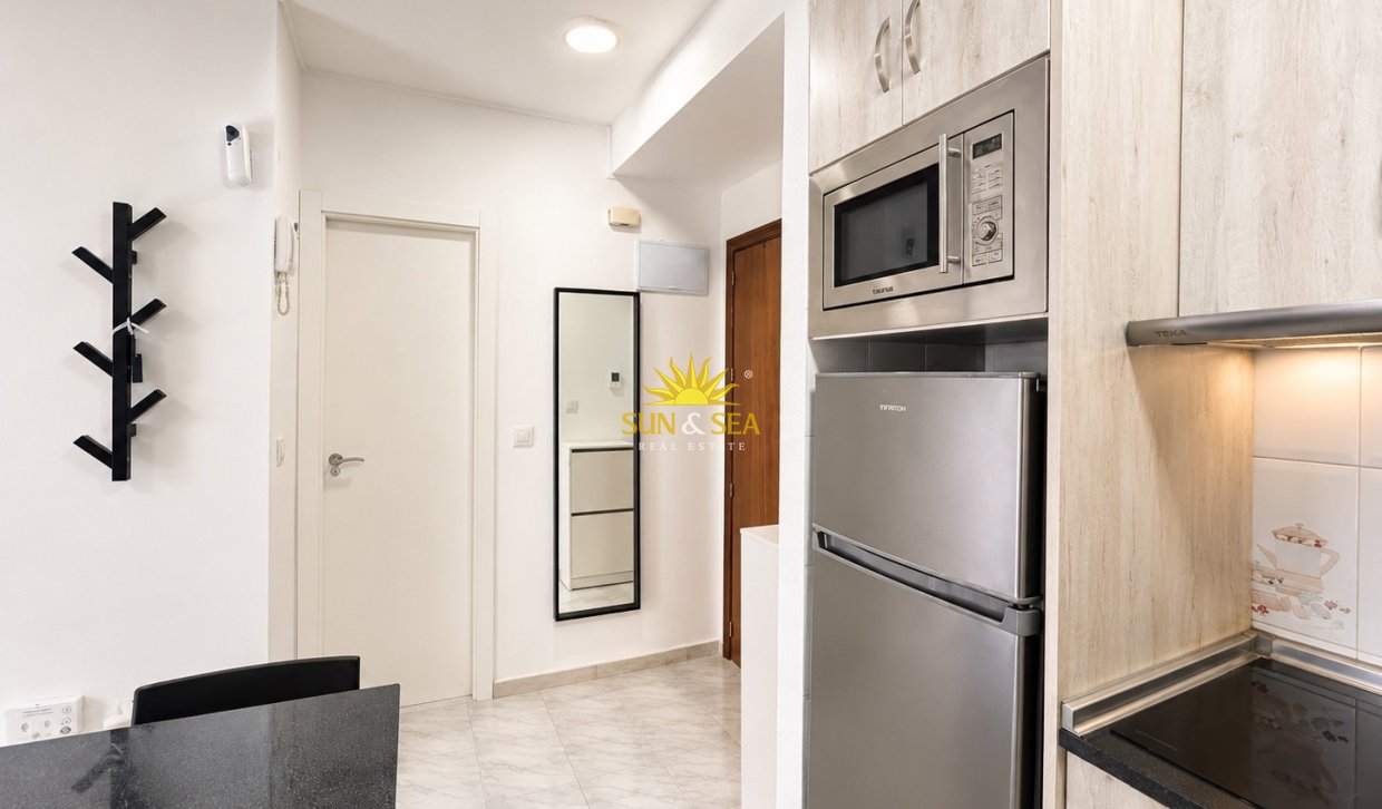 Wiederverkauf - Wohnung - Torrevieja - Centro