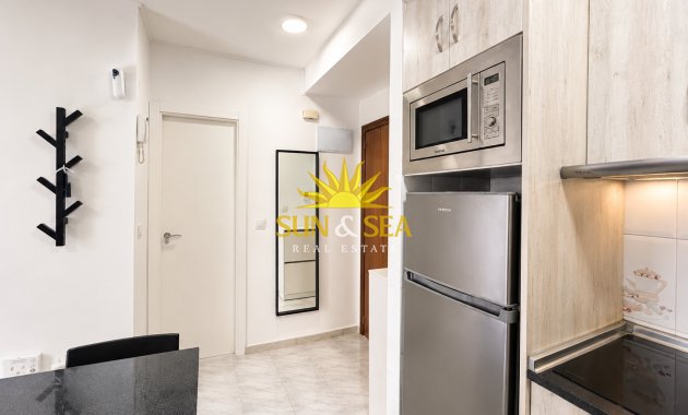 Wiederverkauf - Wohnung - Torrevieja - Centro