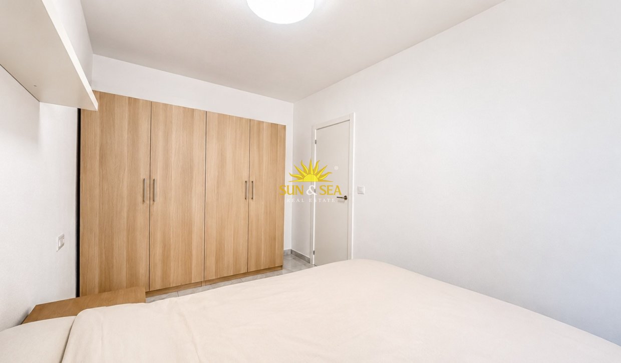 Wiederverkauf - Wohnung - Torrevieja - Centro
