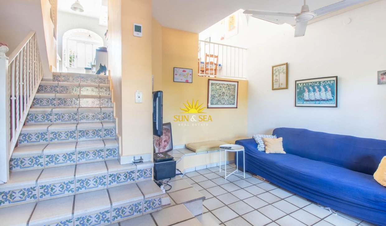 Resale - Villa / Semi detached - Cabo Roig