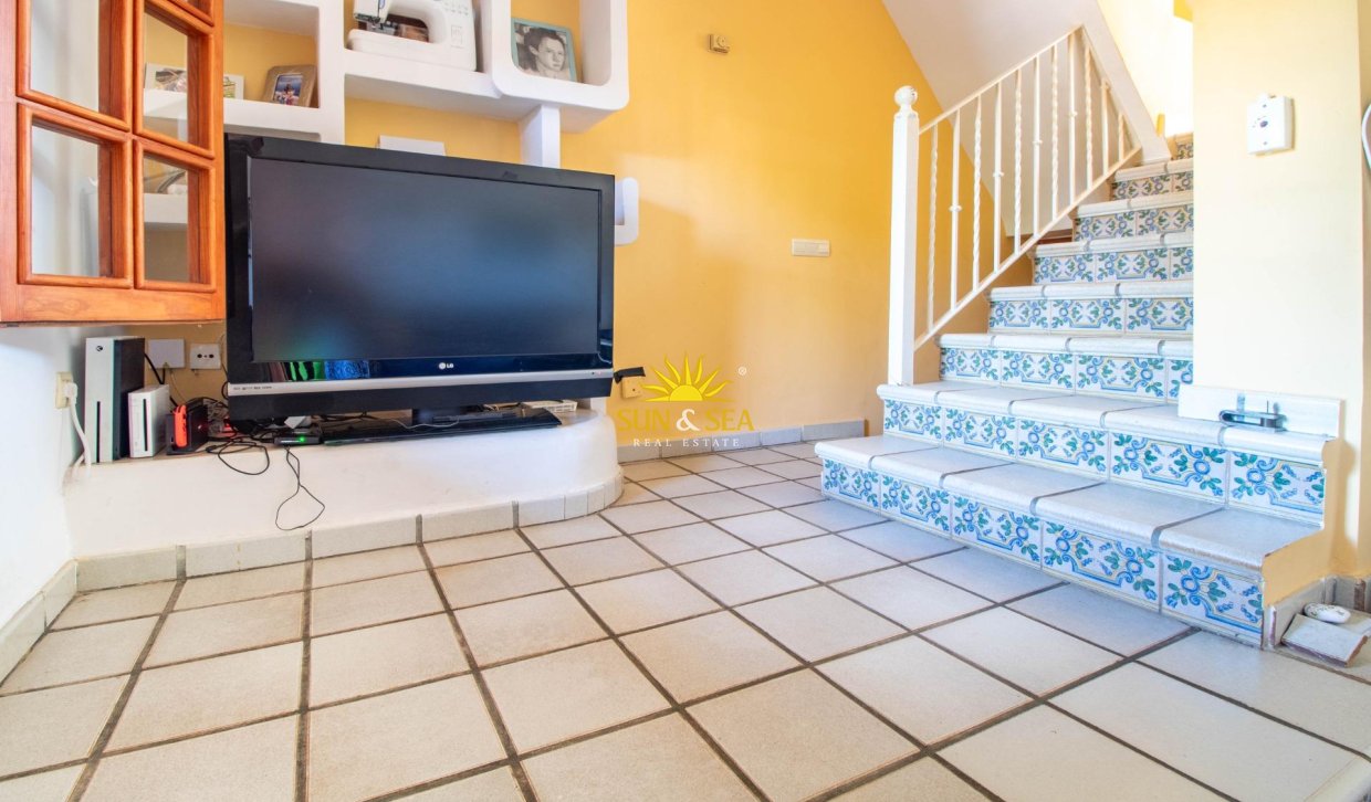Resale - Villa / Semi detached - Cabo Roig