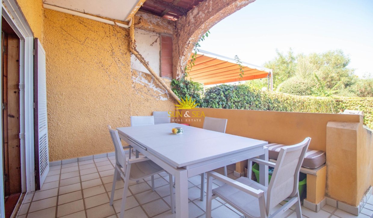 Resale - Villa / Semi detached - Cabo Roig