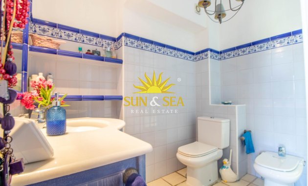 Resale - Villa / Semi detached - Cabo Roig