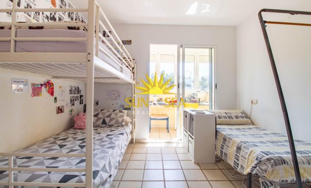 Resale - Villa / Semi detached - Cabo Roig