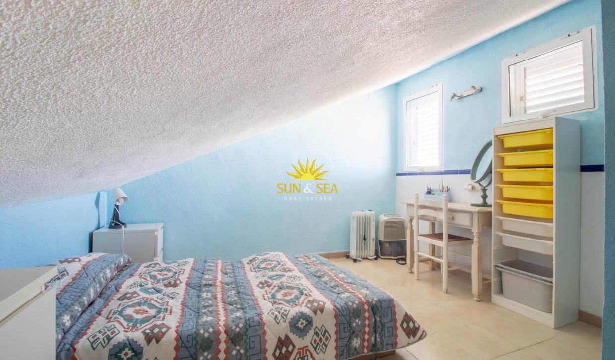Resale - Villa / Semi detached - Cabo Roig