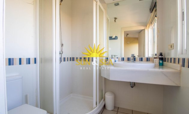 Resale - Villa / Semi detached - Cabo Roig