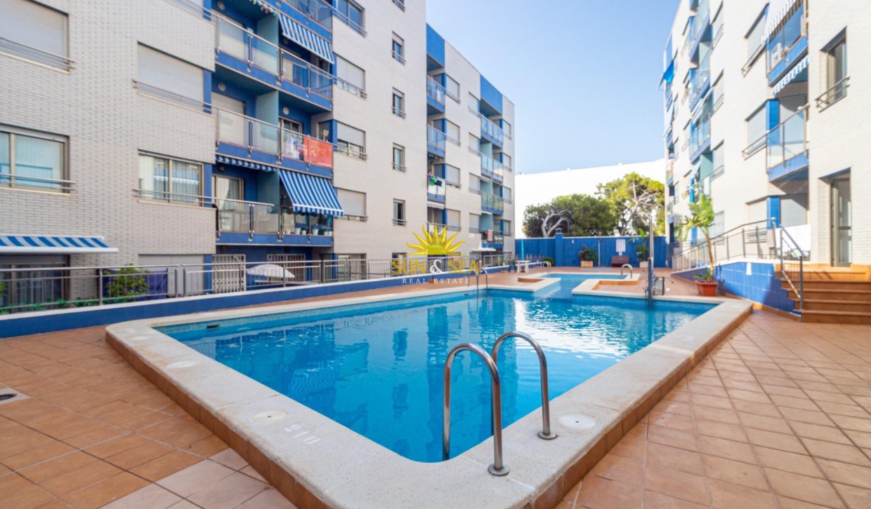 Wiederverkauf - Flat - Torrevieja - Playa de los locos