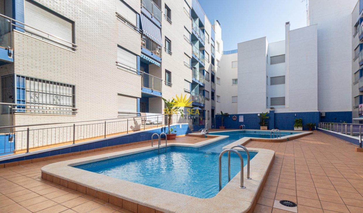Wiederverkauf - Flat - Torrevieja - Playa de los locos