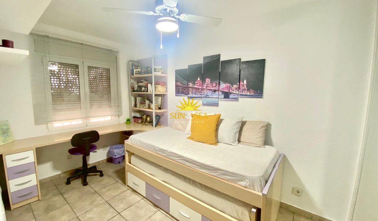 Reventa - Chalet adosado - Torrevieja - Los balcones