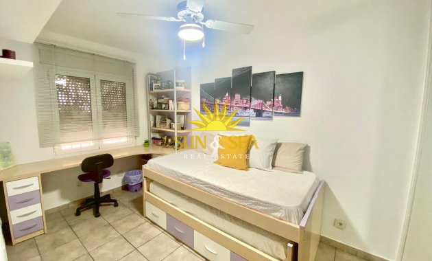 Reventa - Chalet adosado - Torrevieja - Los balcones