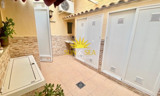 Reventa - Chalet adosado - Torrevieja - Los balcones