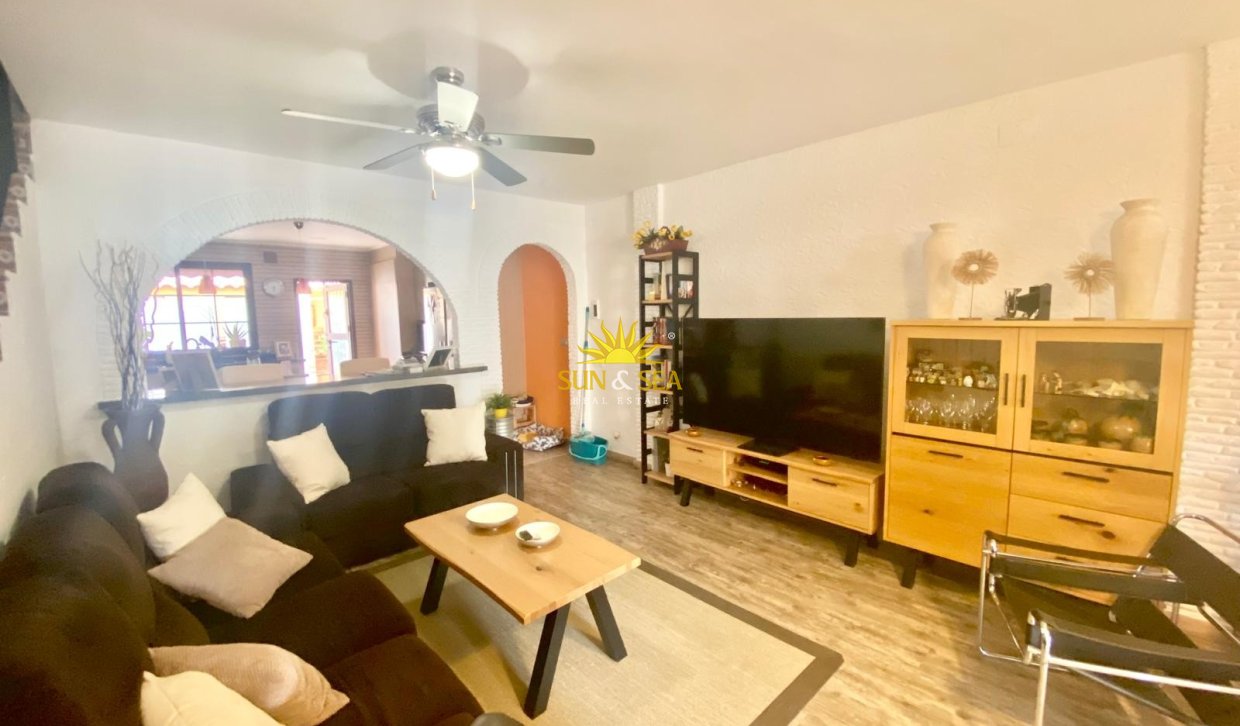 Reventa - Chalet adosado - Torrevieja - Los balcones