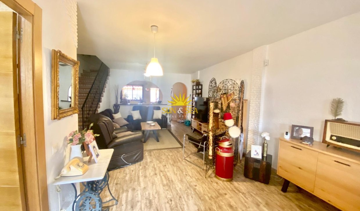 Reventa - Chalet adosado - Torrevieja - Los balcones