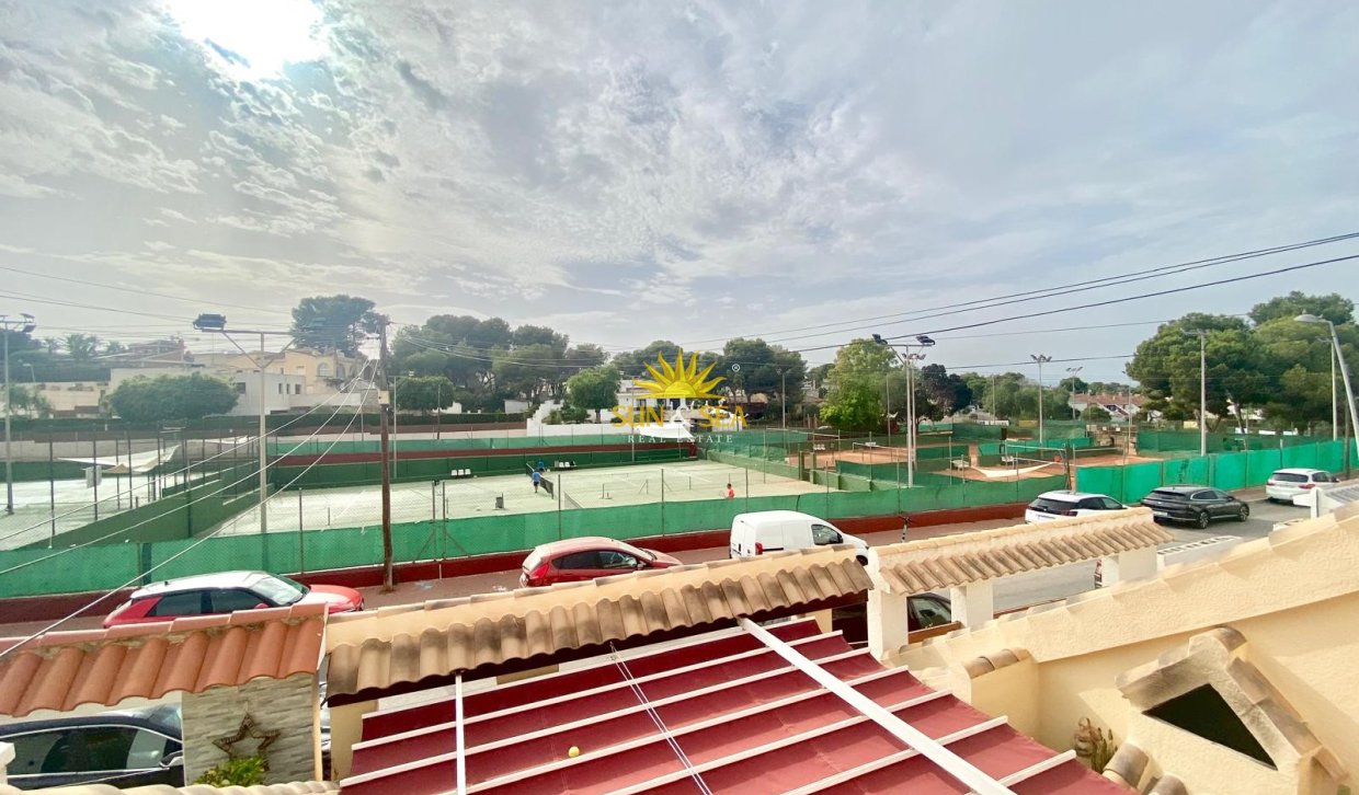 Reventa - Chalet adosado - Torrevieja - Los balcones