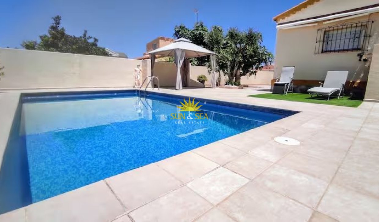 Alquiler de invierno - Villa Independiente - Torrevieja - Parque de las Naciones