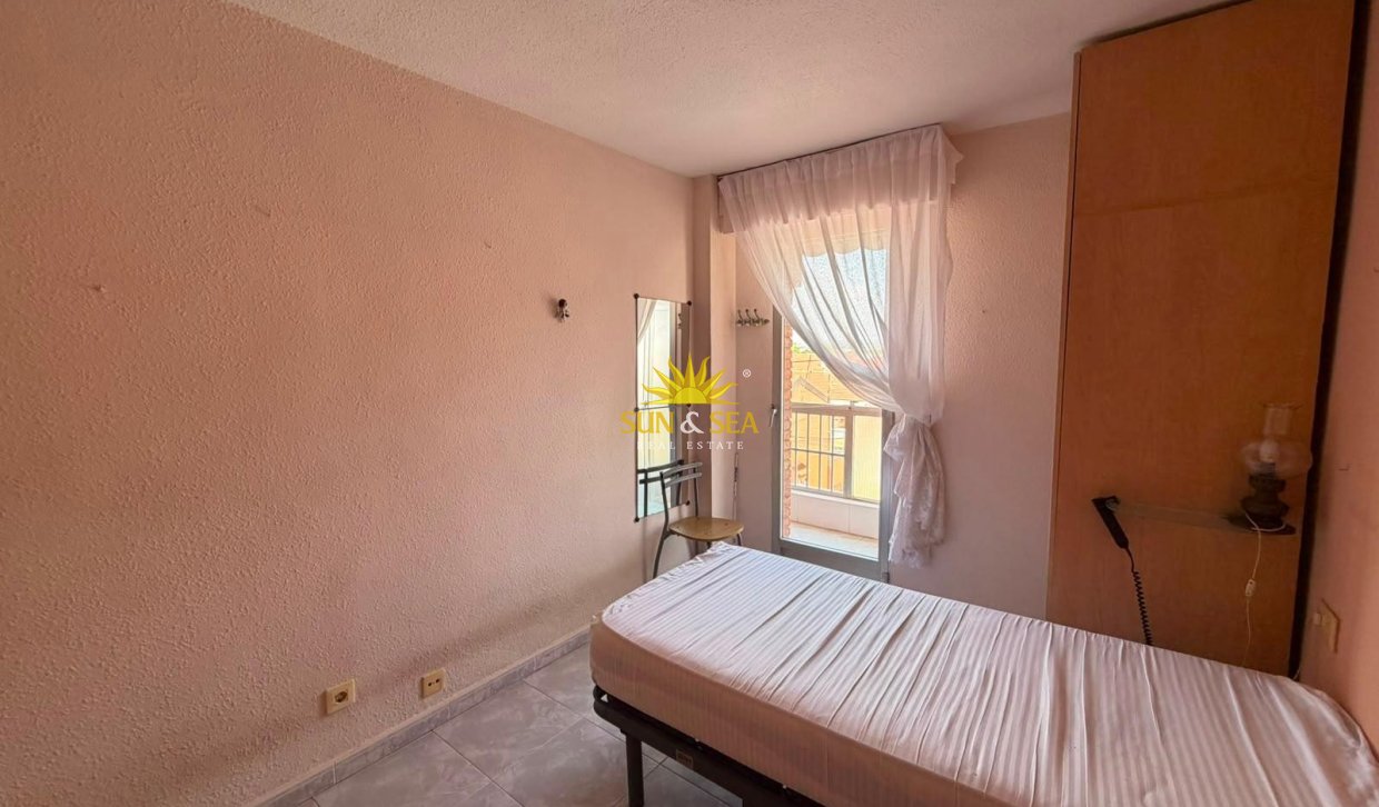 Resale - Apartment - Torrevieja - Centro
