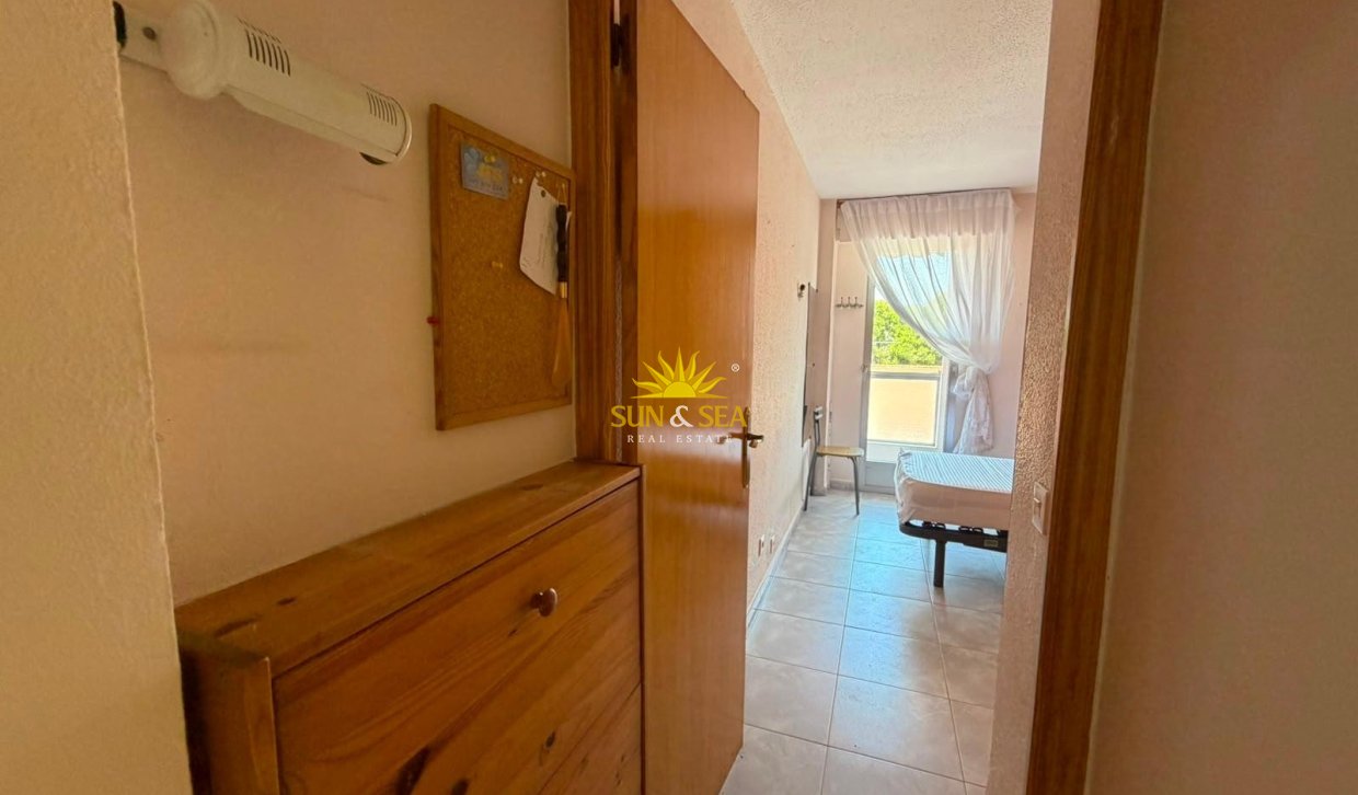 Resale - Apartment - Torrevieja - Centro