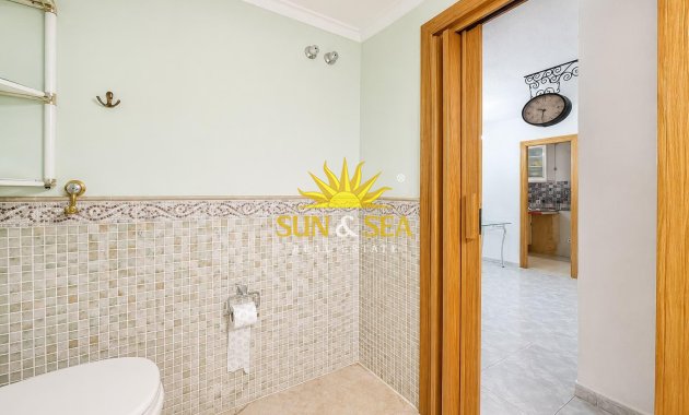 Resale - Apartment - Torrevieja - Centro
