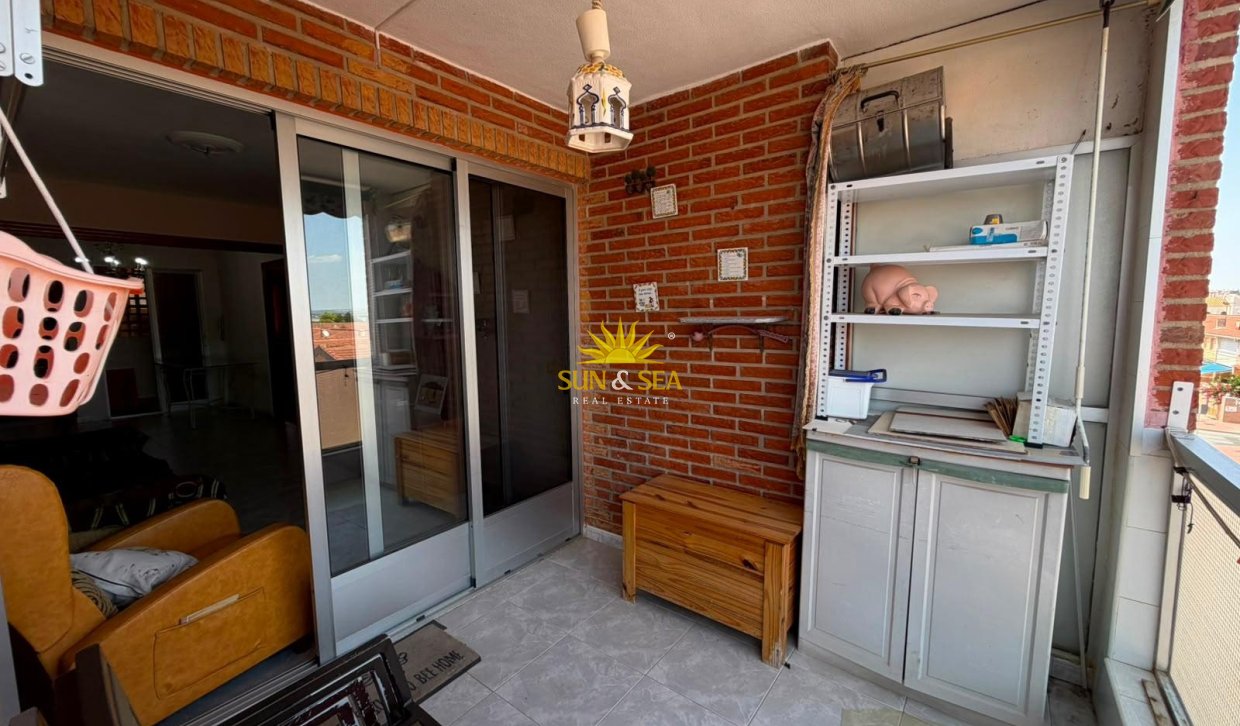 Resale - Apartment - Torrevieja - Centro