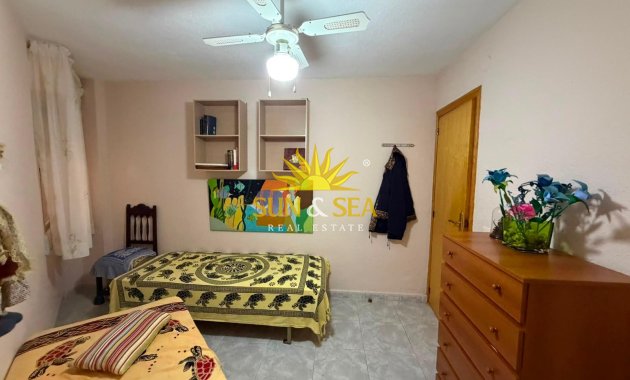Resale - Apartment - Torrevieja - Centro