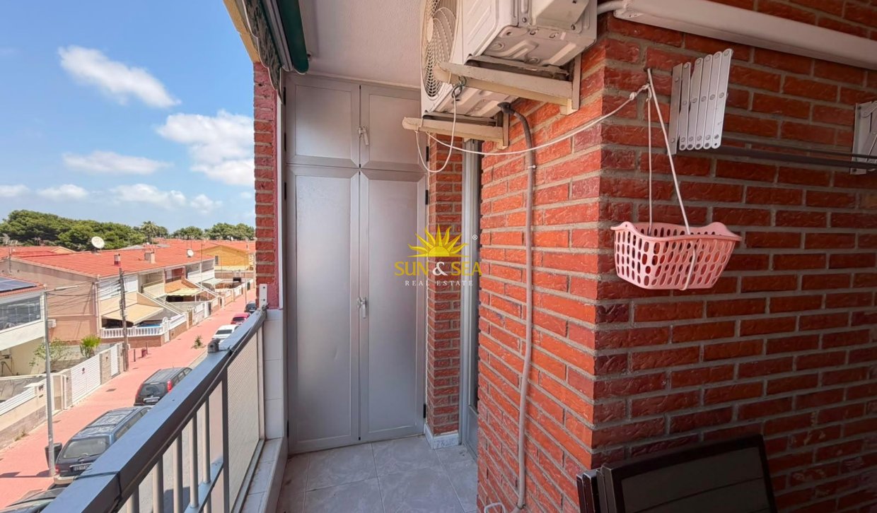 Resale - Apartment - Torrevieja - Centro