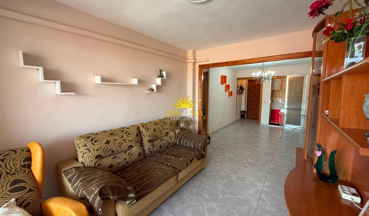 Resale - Apartment - Torrevieja - Centro