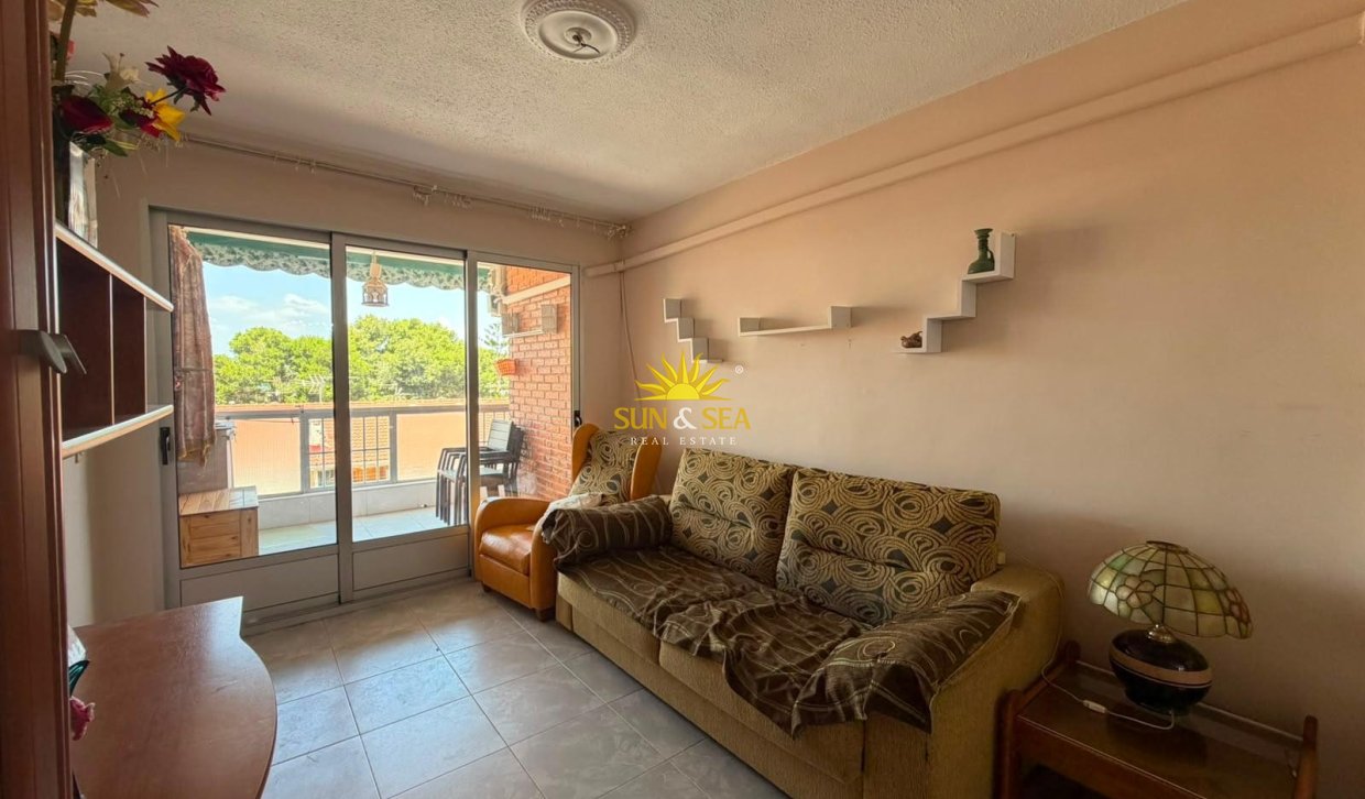 Resale - Apartment - Torrevieja - Centro