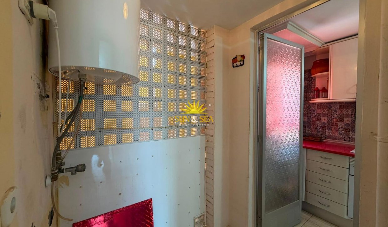 Resale - Apartment - Torrevieja - Centro