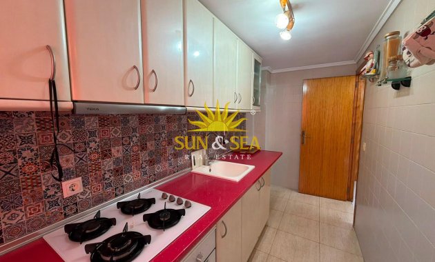 Resale - Apartment - Torrevieja - Centro
