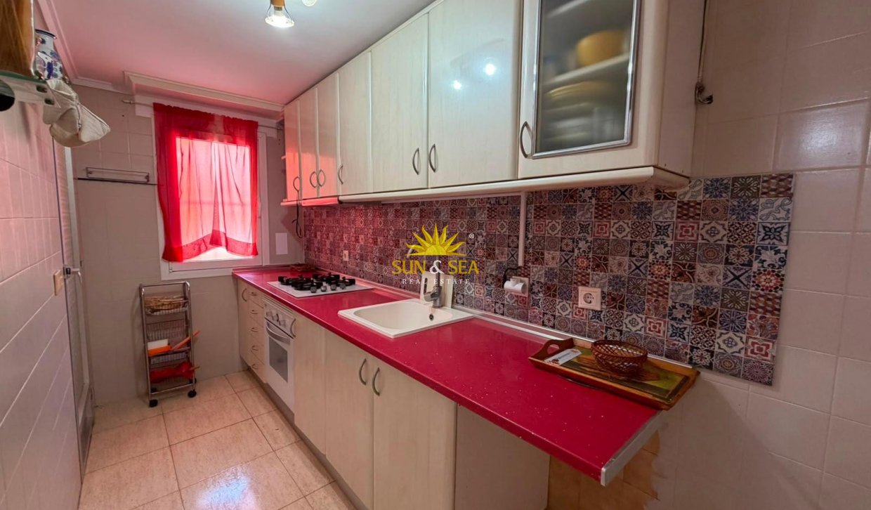 Resale - Apartment - Torrevieja - Centro