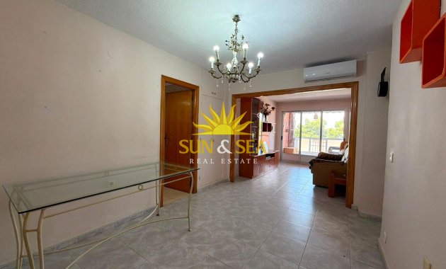 Resale - Apartment - Torrevieja - Centro
