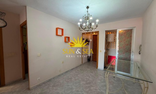 Resale - Apartment - Torrevieja - Centro